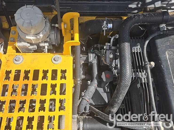 2017-komatsu-pc210-lc-11-image-47