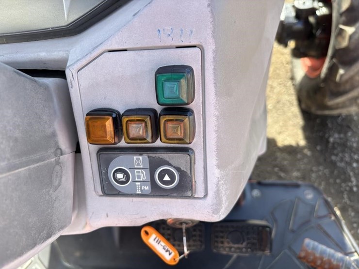 2018-kubota-m5-111d-image-26