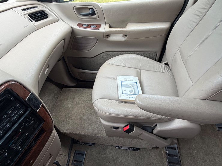 2001-ford-windstar-image-7