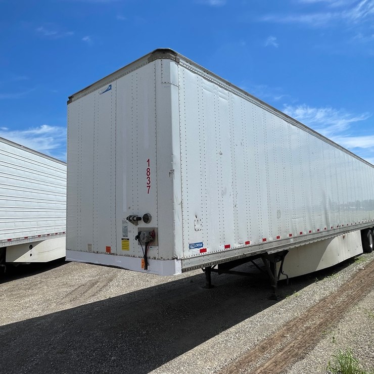 #400 • 2017 Stoughton Semi-Trailer (Has WI Title) (Denmark, WI)