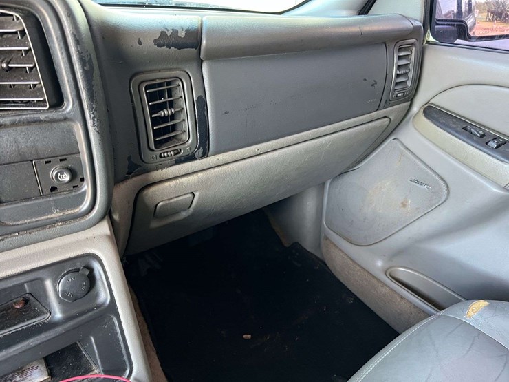 2005-gmc-yukon-slt-image-40