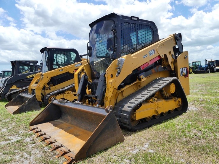 2024-caterpillar-255-image-1