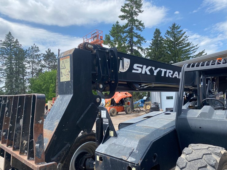 2019-sky-trak-6036-image-16