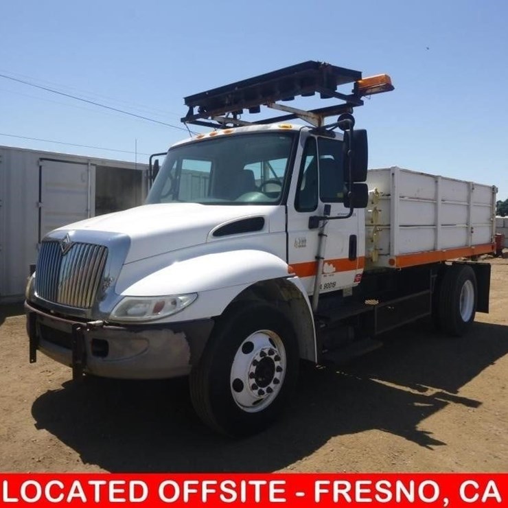 2006 INTERNATIONAL DURASTAR 4300