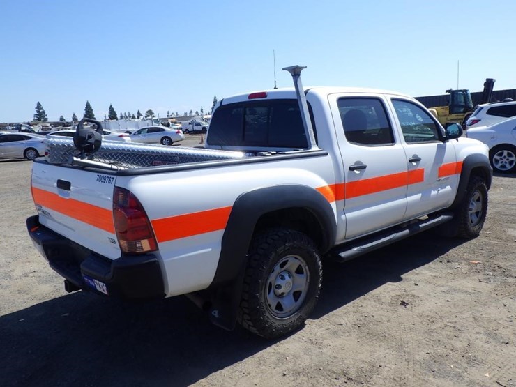 2013-toyota-tacoma-image-5