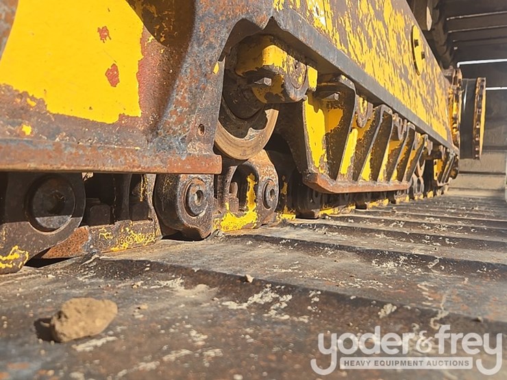 2022-komatsu-d61px-24-image-12