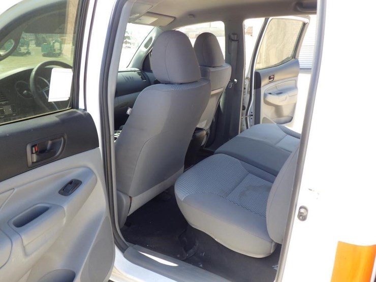 2013-toyota-tacoma-image-7