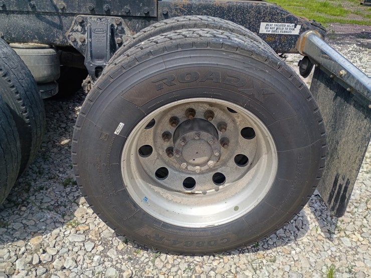 1998-peterbilt-379-image-98