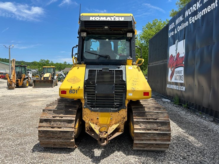 2017-komatsu-d51pxi-24-image-3