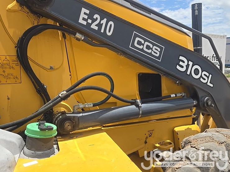 2020-deere-310sl-image-25