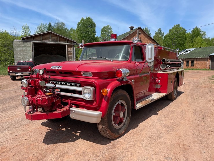 #330-•-1958-chevy-80-(howe)-fire-truck-(no-brakes)-(has-mi.-title)-(wakefield,-mi)-image-1