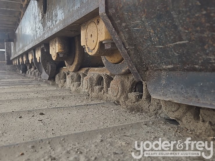 2017-komatsu-pc210-lc-11-image-16