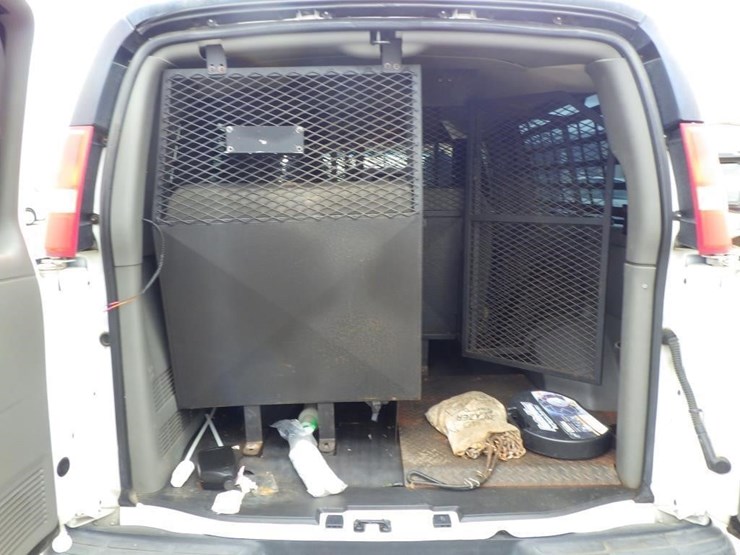 2013-chevrolet-express-2500-image-8