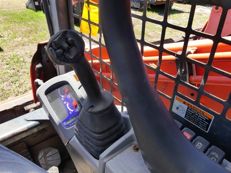 2019-kubota-svl75-2-image-15