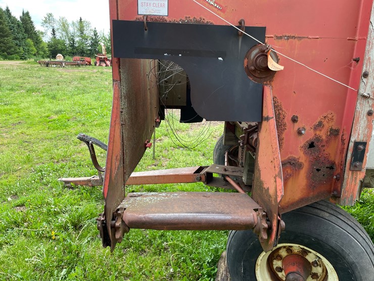 #220-•-h+s-super-7+4-chopper-box-(ringle,-wi)-image-9