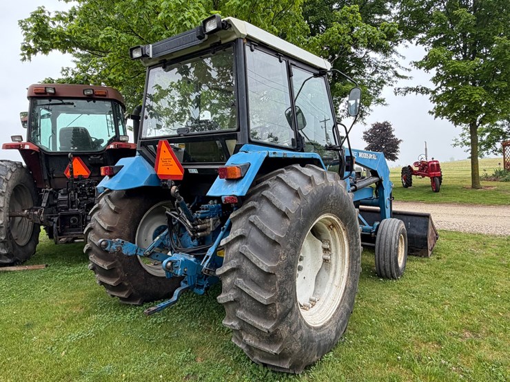 new-holland-5030-image-4