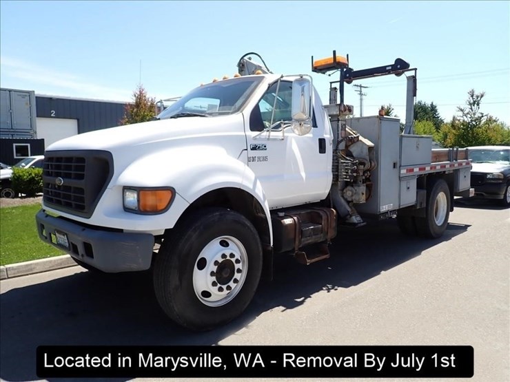 2001-ford-f750-image-1