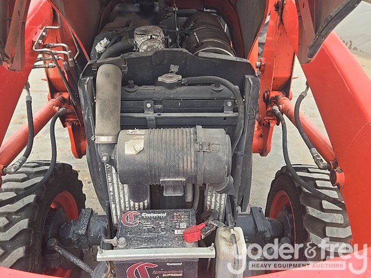 2019-kubota-l3901d-image-28