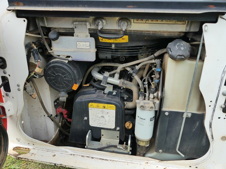 2022-bobcat-t76-image-12