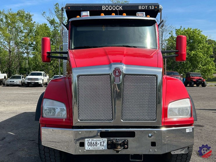 2020-kenworth-t880-image-8