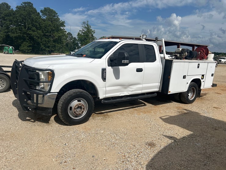 2019-ford-f350-image-1