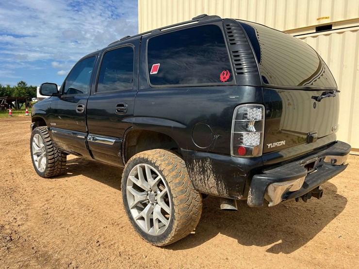 2005-gmc-yukon-slt-image-2