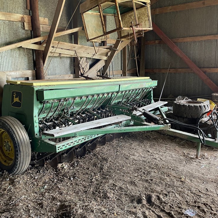 JOHN DEERE 8300