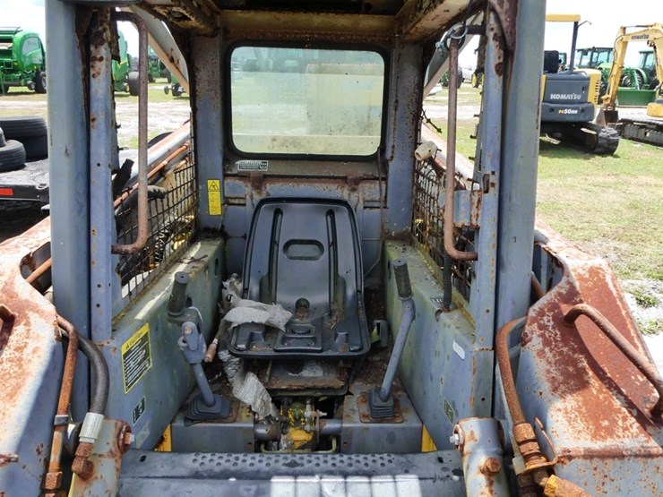 new-holland-ls180-image-11