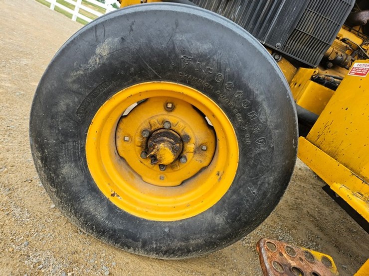 john-deere-2755-image-52