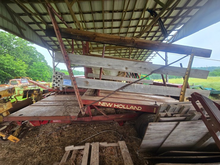 new-holland-1002-image-3
