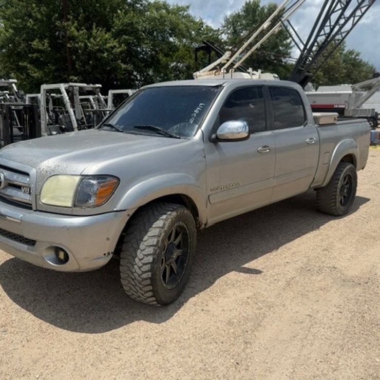 2004 TOYOTA TUNDRA