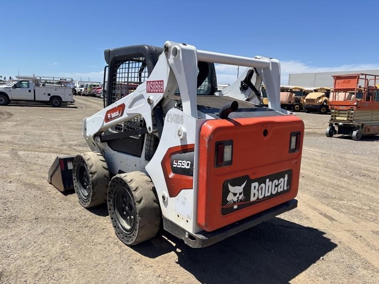 2021-bobcat-s590-image-4