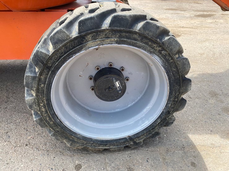 2012-jlg-600aj-image-27