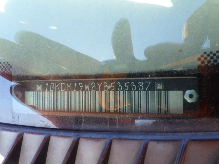 2000-gmc-safari-image-14