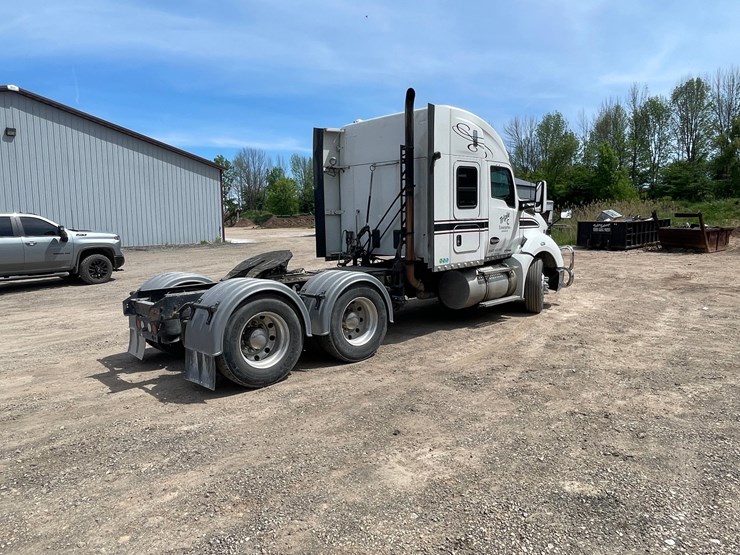 2016-kenworth-t680-image-5