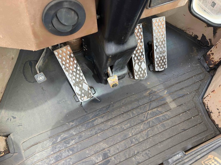 john-deere-544-image-15