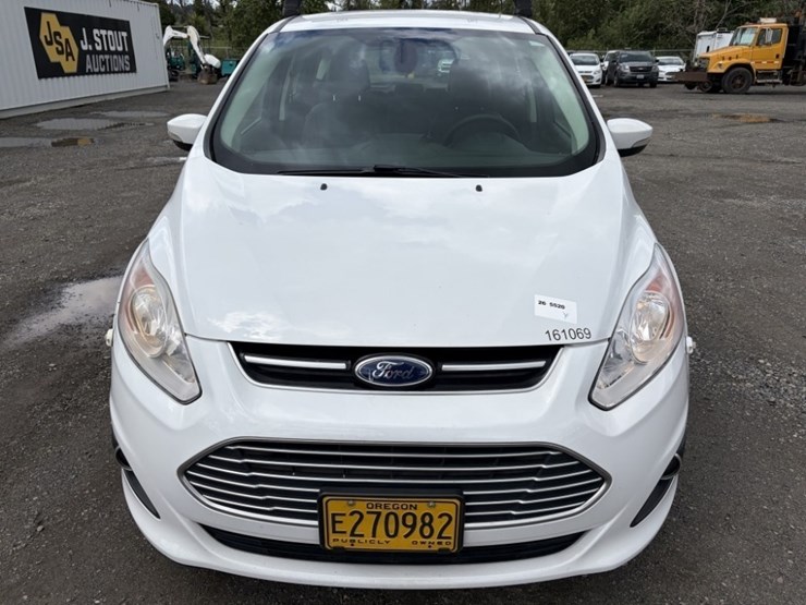 2016-ford-c-max-sel-hybrid-sedan-image-8