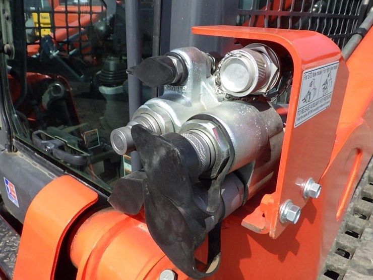 2024-kubota-svl75-3-image-16