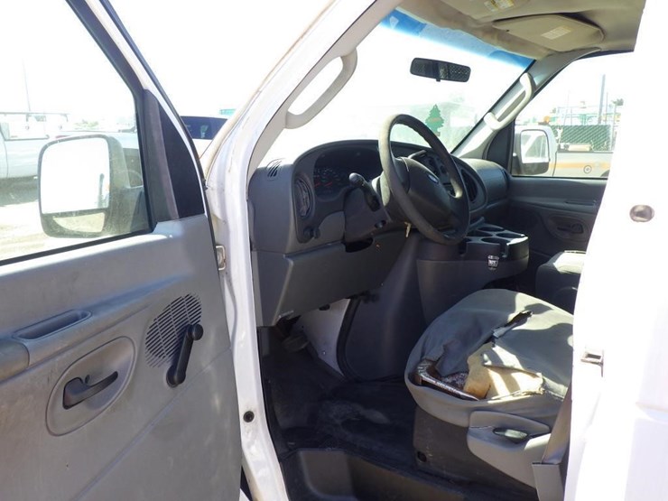 2006-ford-econoline-350-image-6