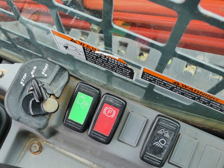 2024-kubota-svl97-2-image-15