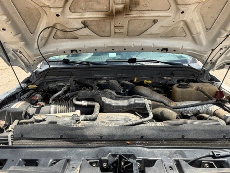 2013-ford-f550-image-56