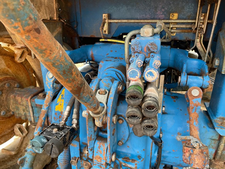 ford-7710-image-27