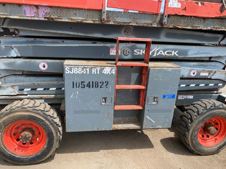 2016-skyjack-sj8841rt-image-26