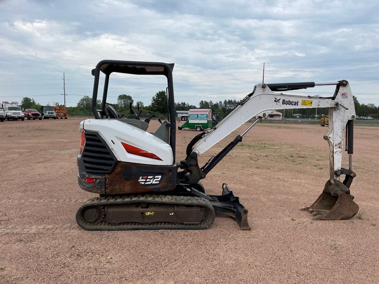 2020-bobcat-e32i-image-6