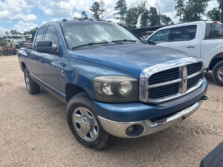 2006-dodge-2500-image-2