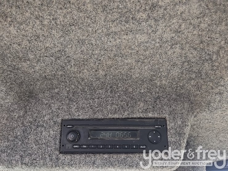 2020-deere-310sl-image-57