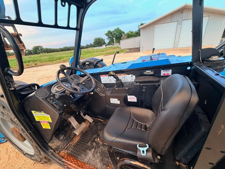 2019-genie-gth1056-image-25