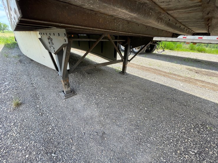 #400-•-2017-stoughton-semi-trailer-(has-wi-title)-(denmark,-wi)-image-18