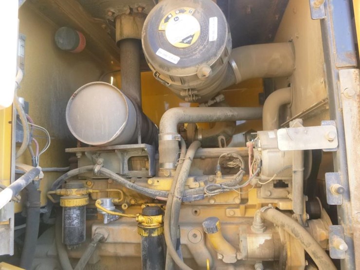 2005-deere-624j-image-38