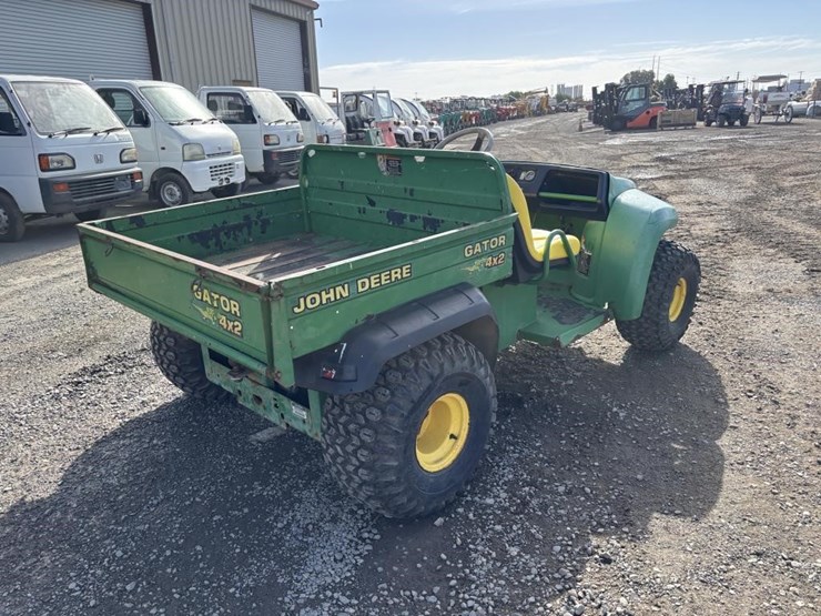 john-deere-gator-image-3